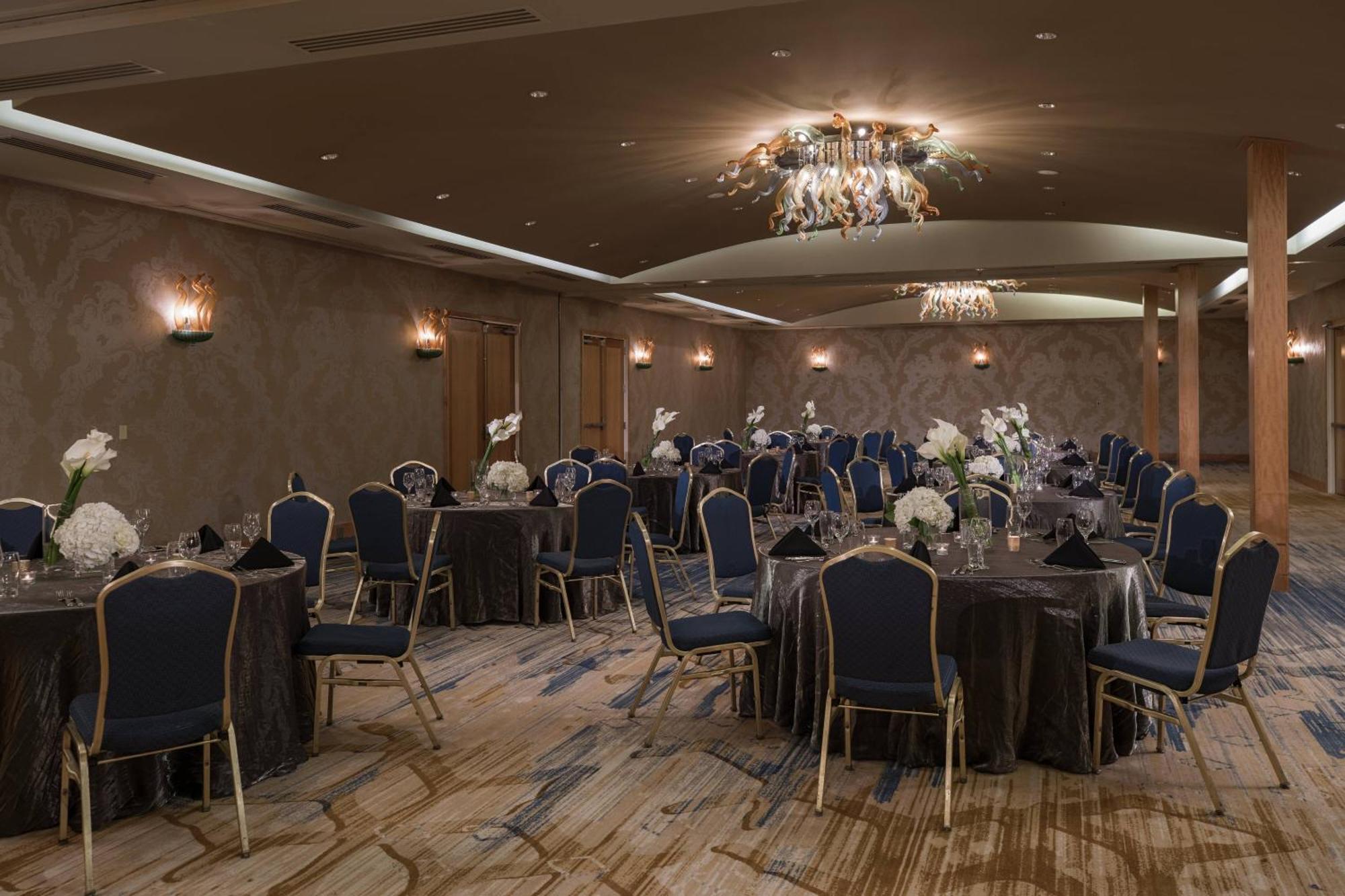 Renaissance New Orleans Pere Marquette French Quarter Area Hotel Экстерьер фото