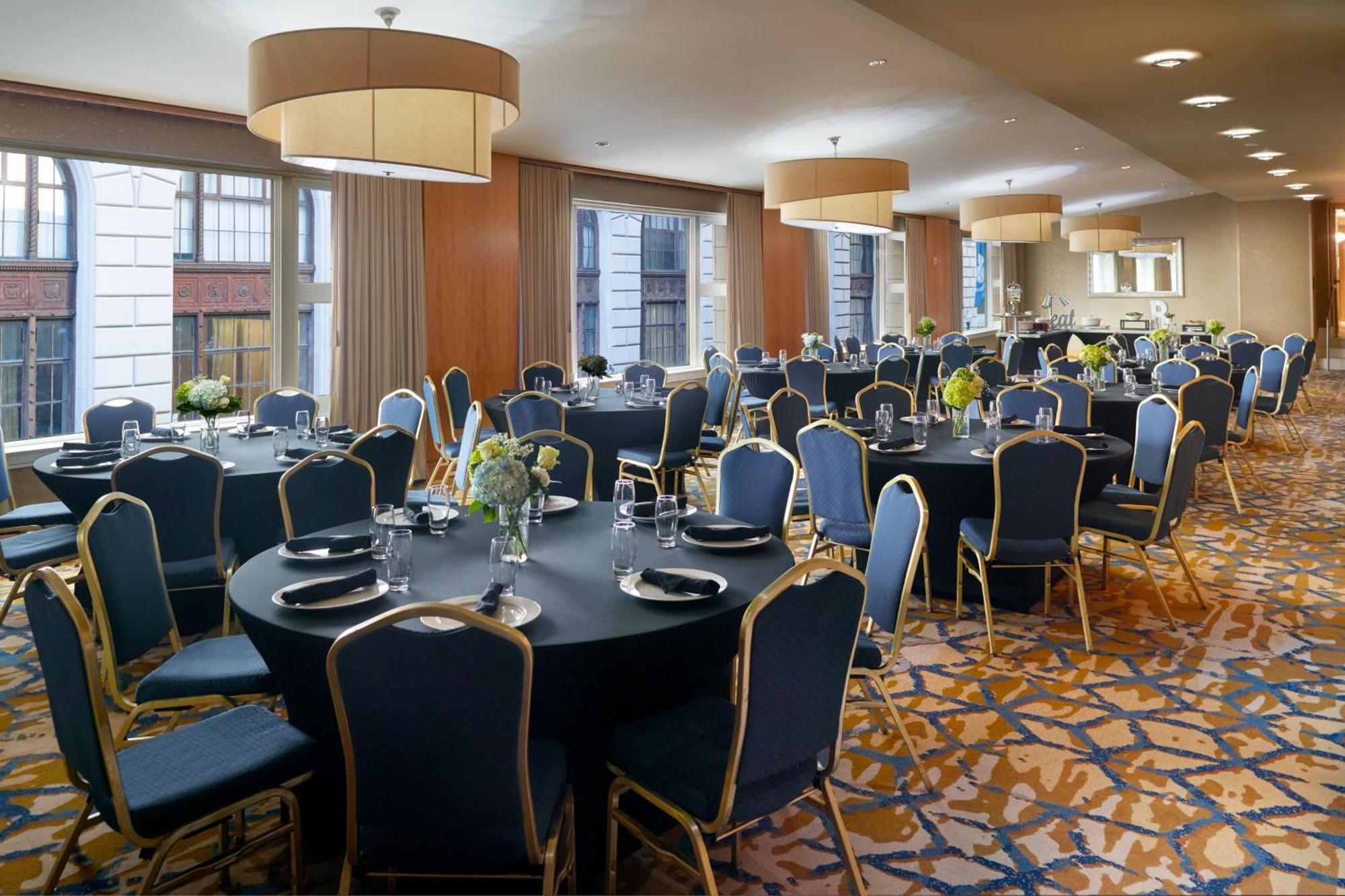 Renaissance New Orleans Pere Marquette French Quarter Area Hotel Экстерьер фото